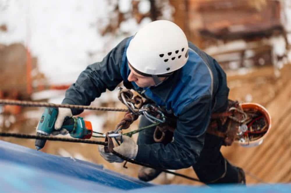 Right Equipment to Work Safely at Height