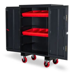 FC4_front-right_doors-open-3